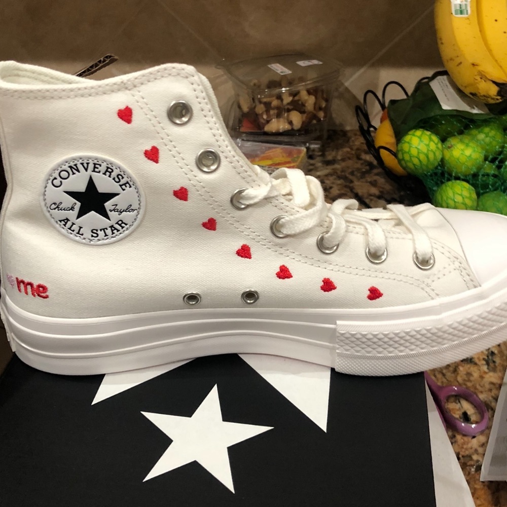 Shoes converse hearts